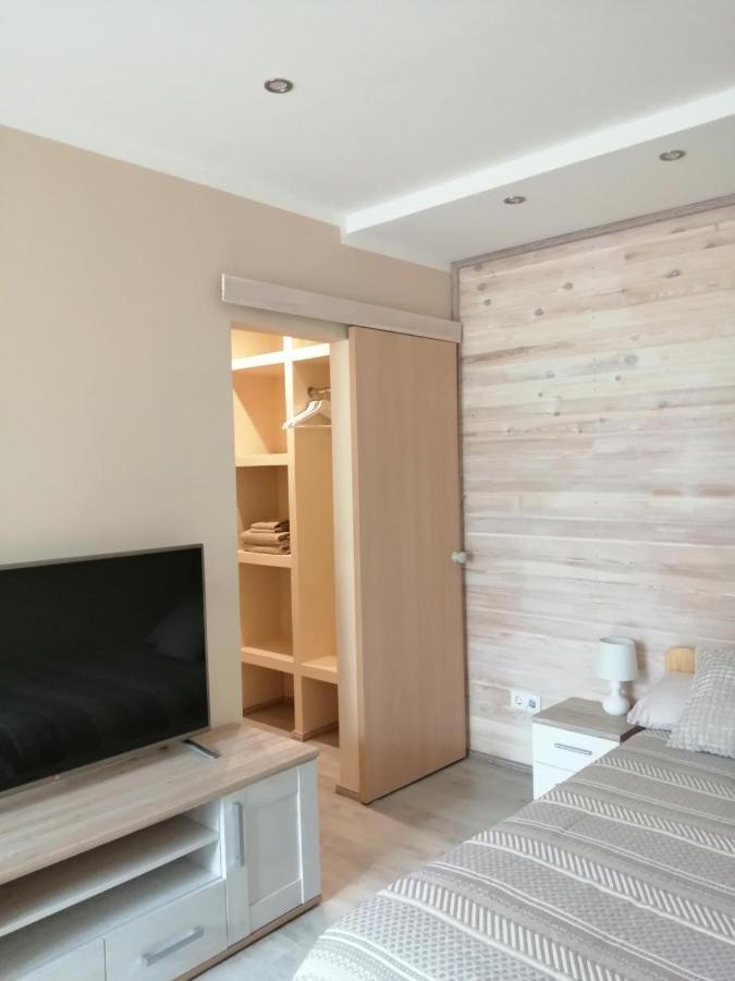 Apartamenti Miera Osta Liepaja Exterior photo