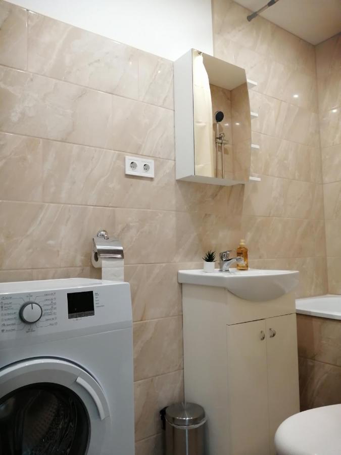 Apartamenti Miera Osta Liepaja Exterior photo